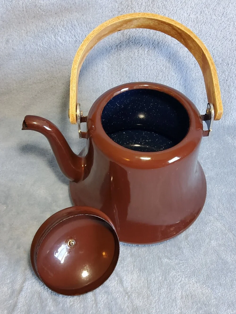 Vintage Brown Enamelware Tea Kettle Blue Speckled Interior Kitchenware Cowboy